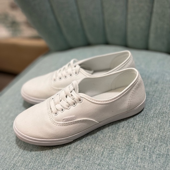 Unisex White low top vans - Picture 2 of 5